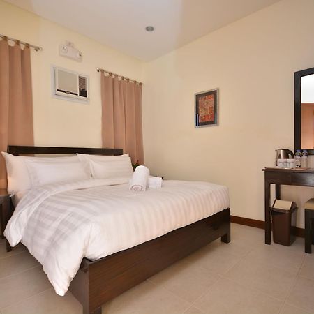 เซาท์วินด์ ปาลาวัน Hotel Puerto Princesa ภายนอก รูปภาพ
